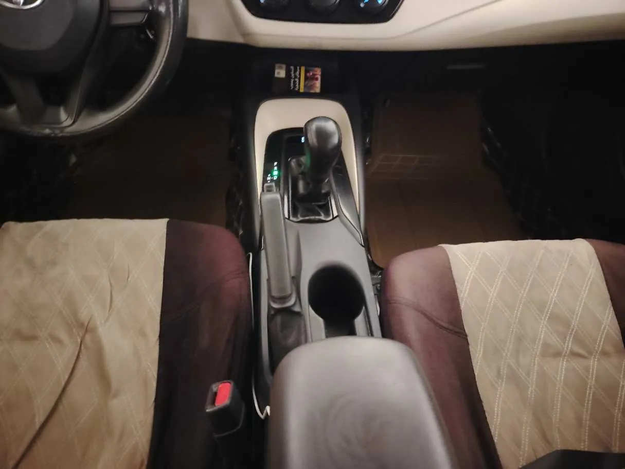 Car image 25