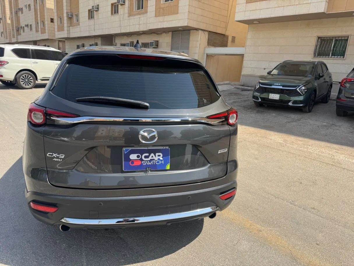 Car image 6