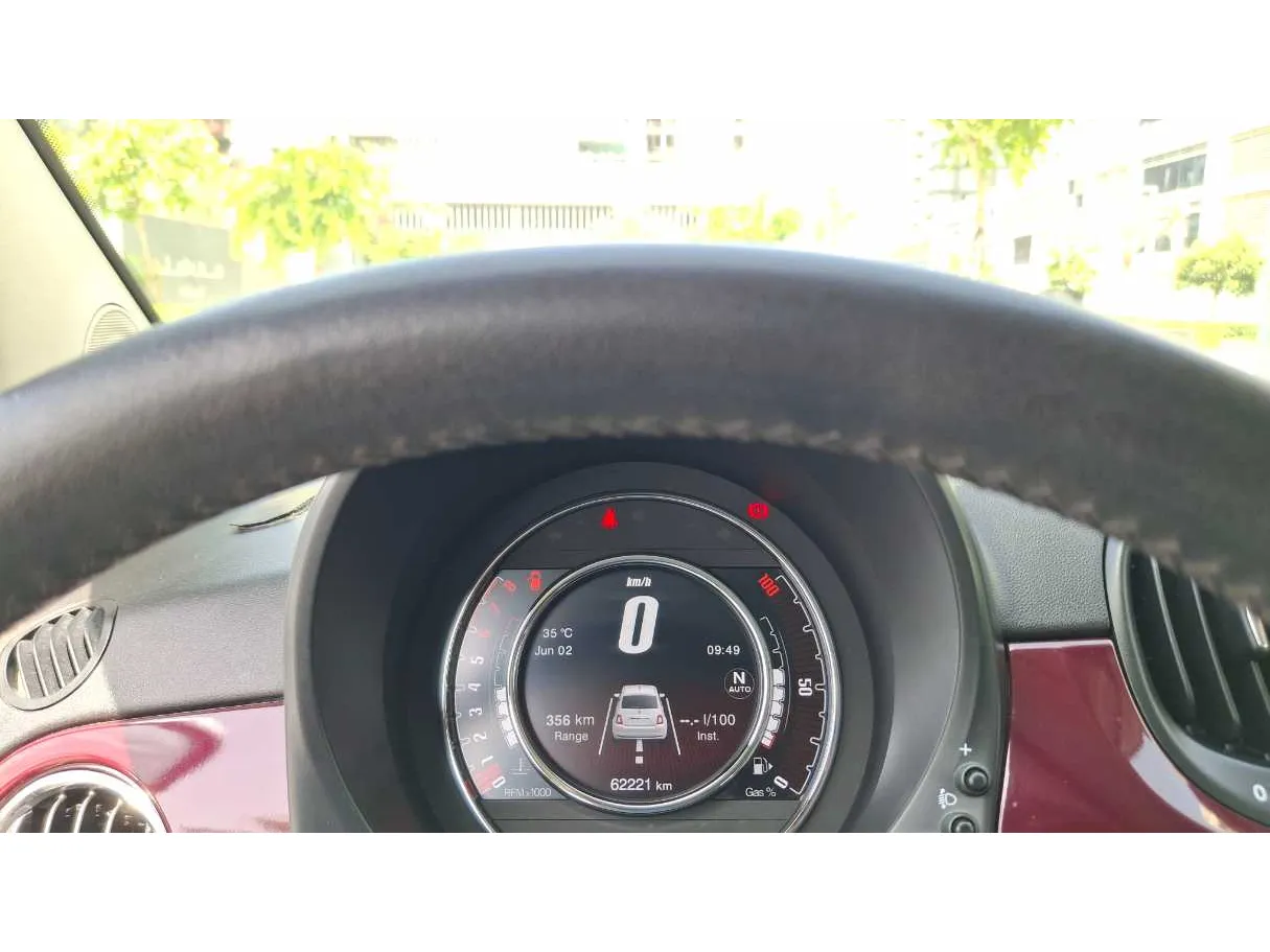 Car image 19