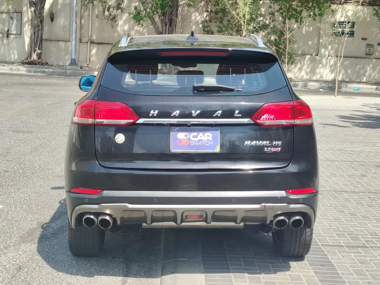 Car image 6