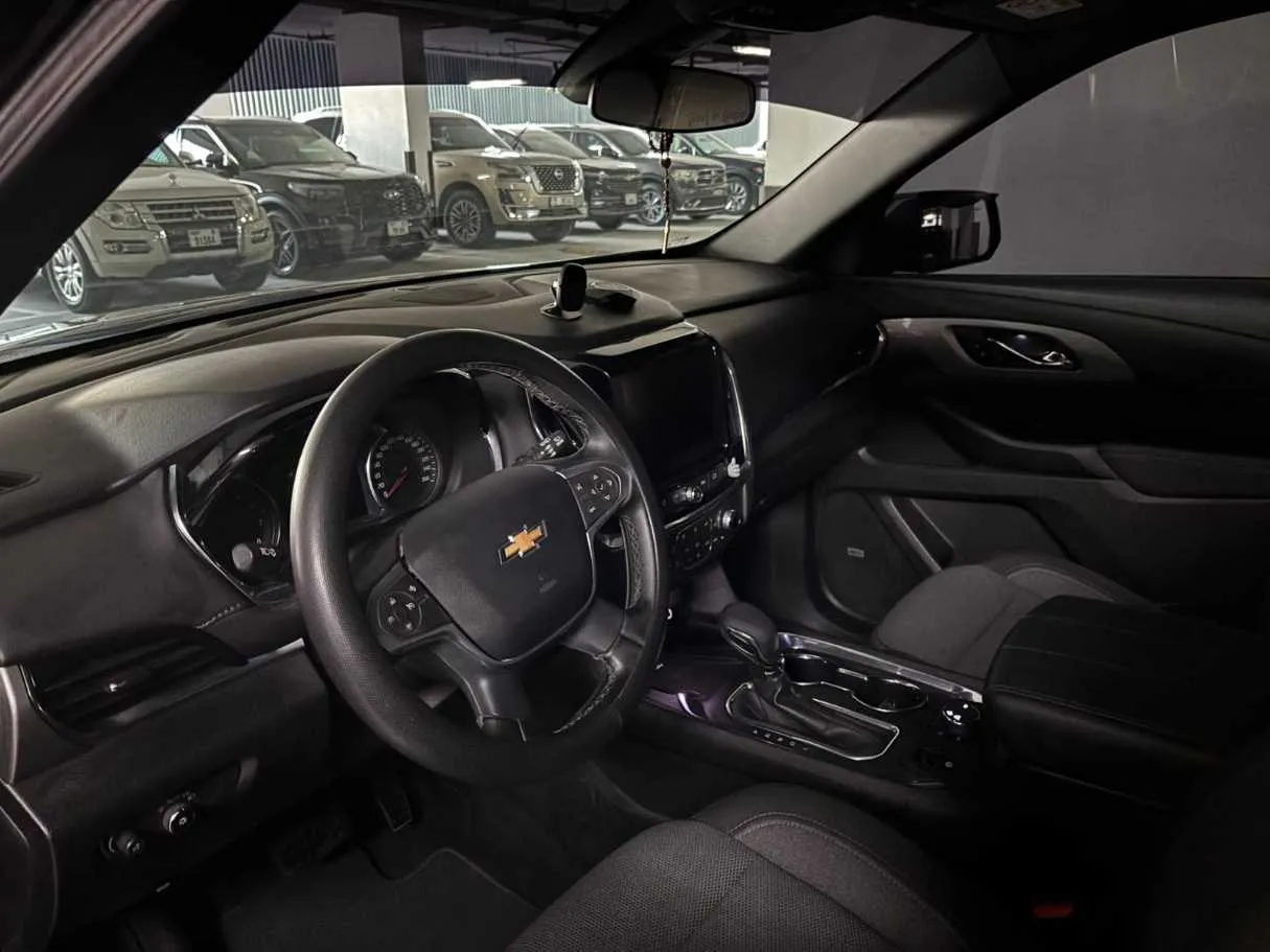 Car image 23