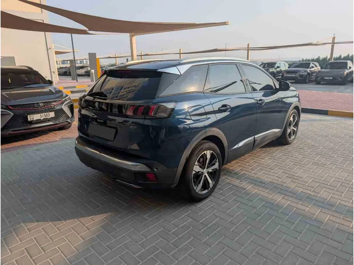 Car image 7