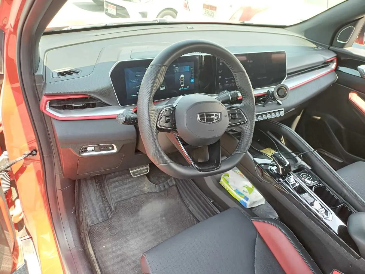 Car image 11
