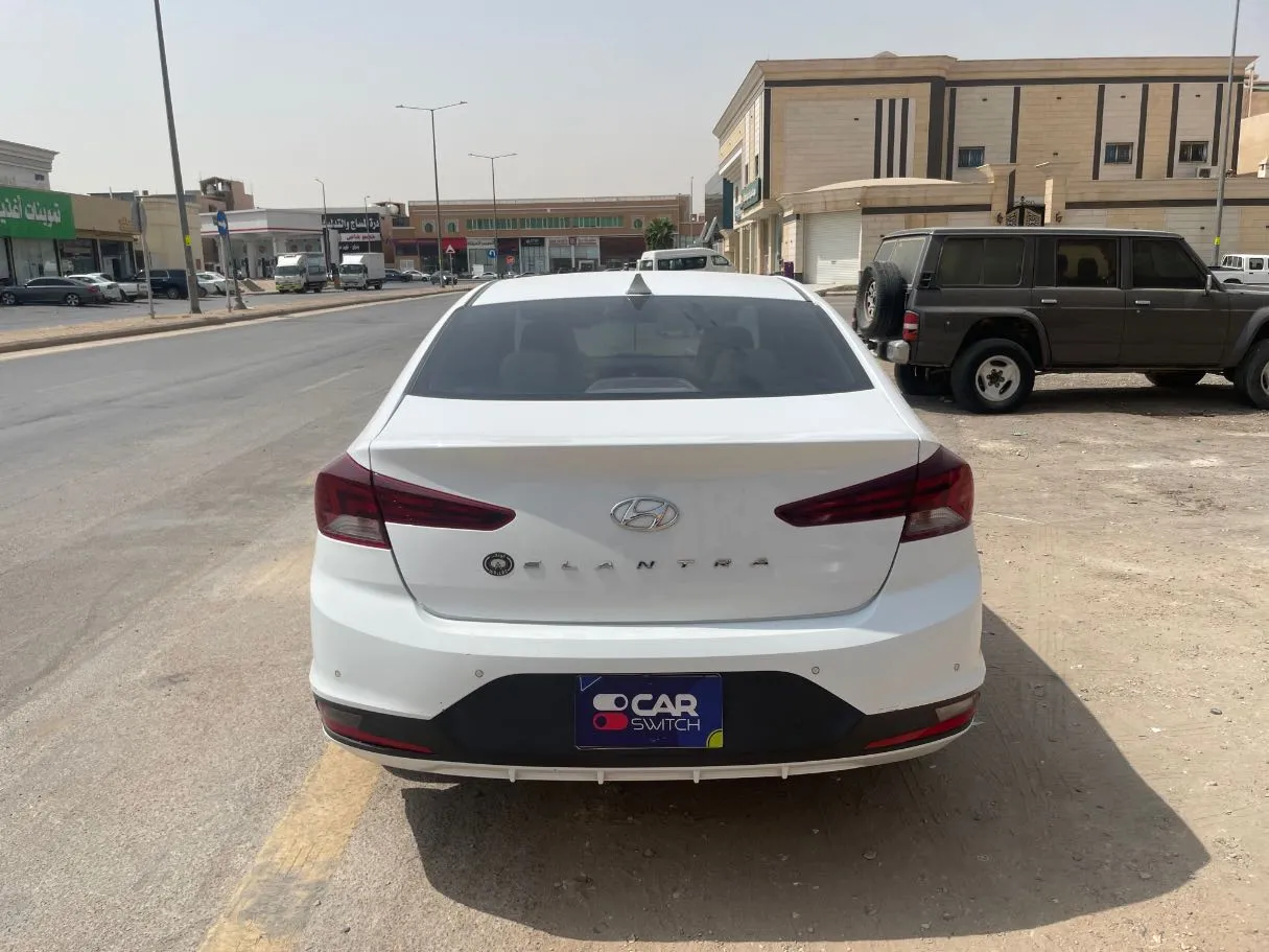 Car image 6