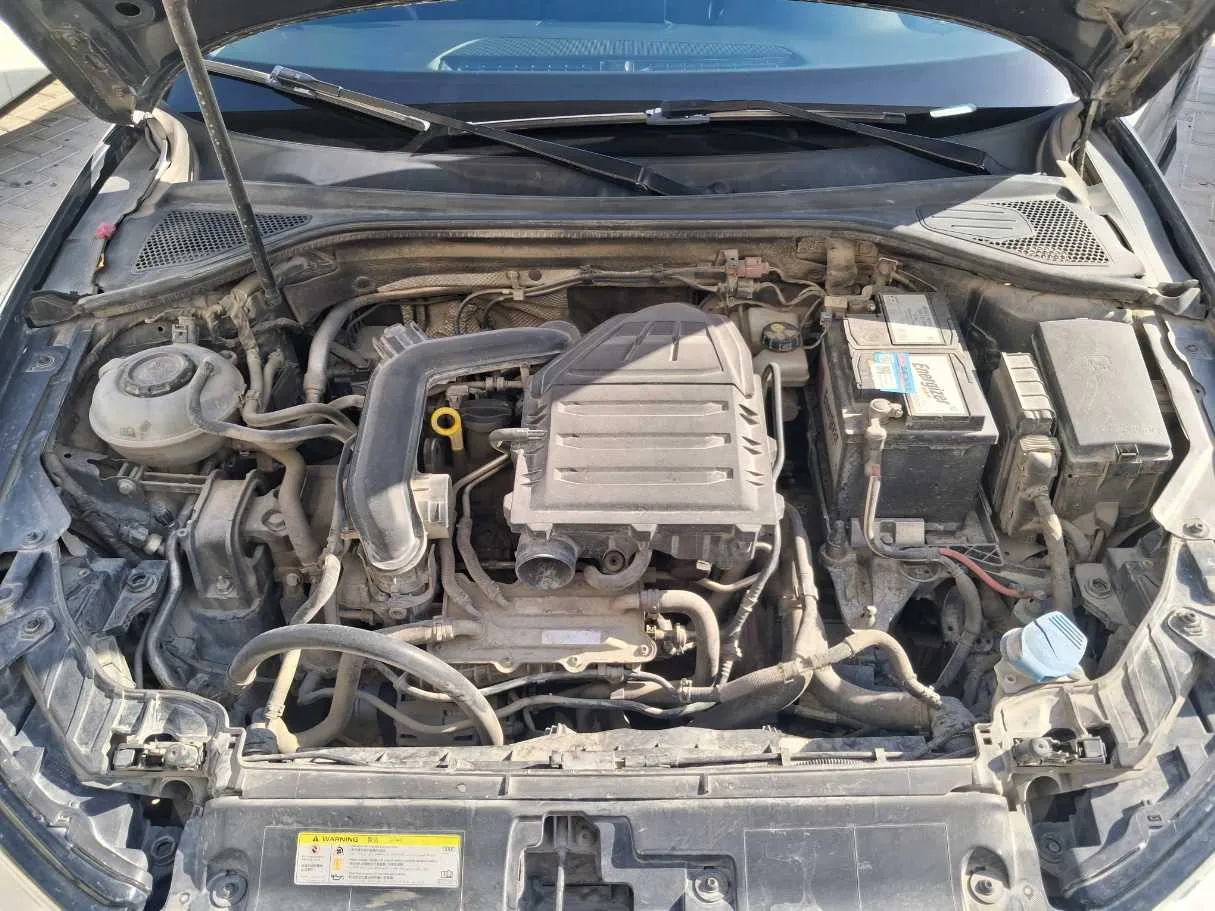 Car image 10