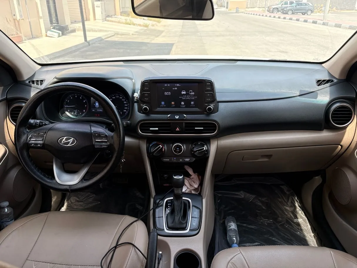 Car image 18
