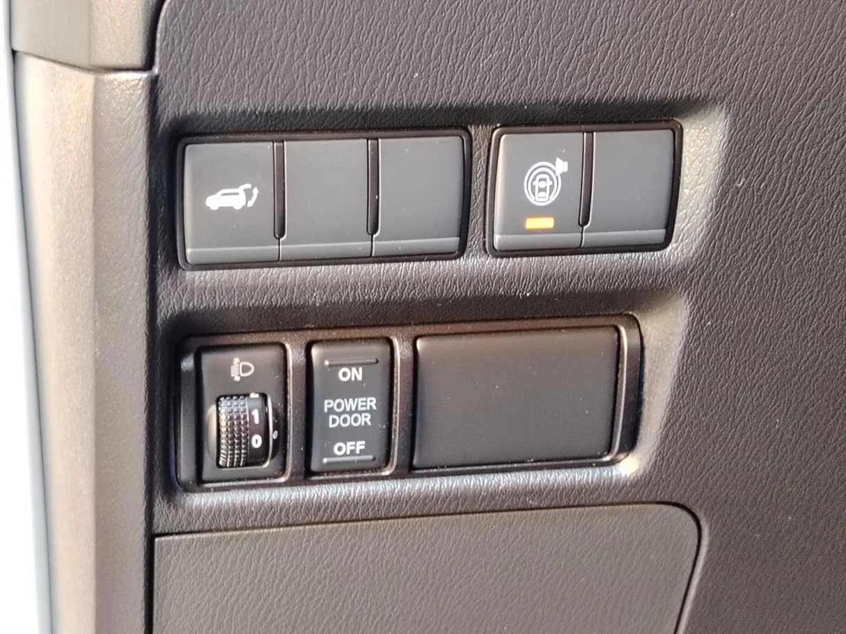 Car image 33