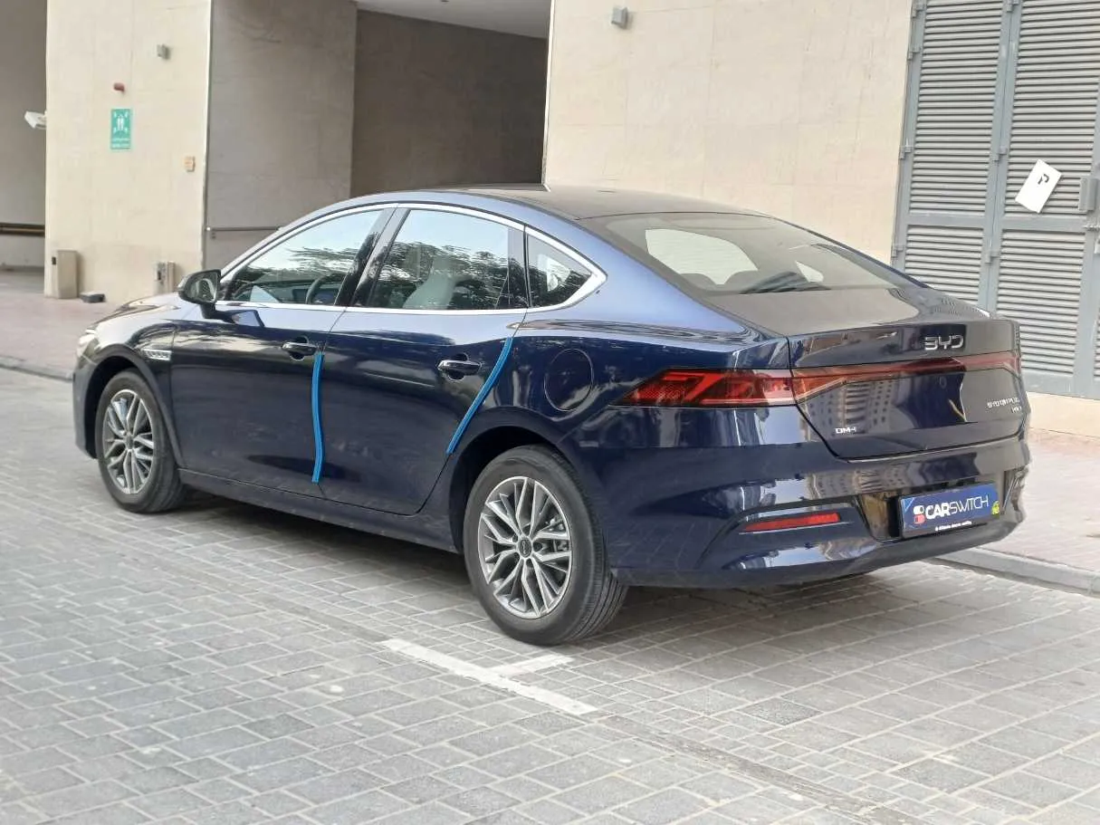 Car image 7