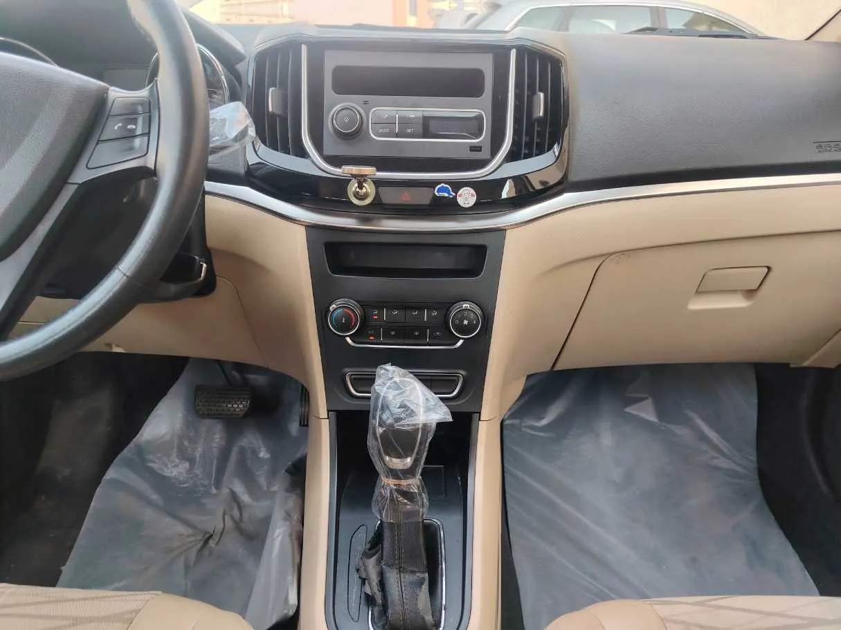 Car image 21