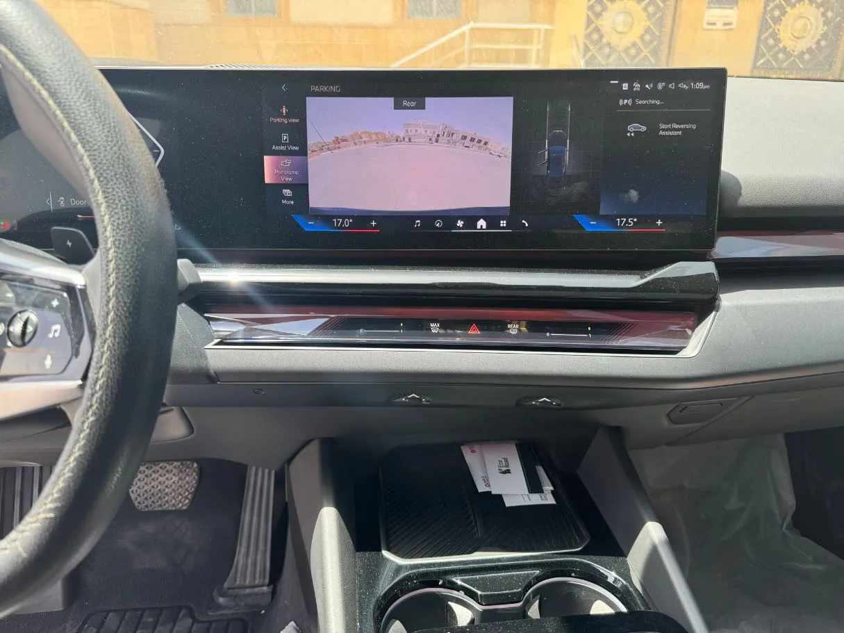 Car image 21
