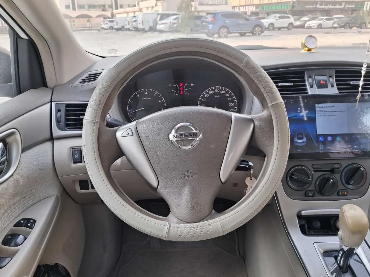 Car image 15