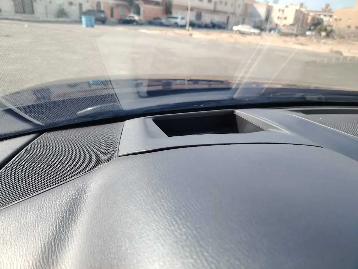Car image 36
