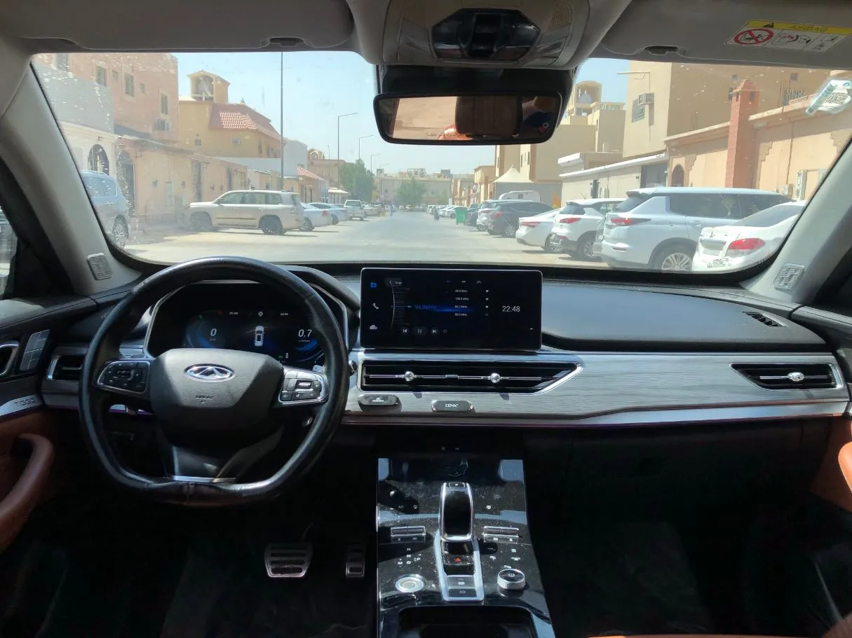 Car image 15