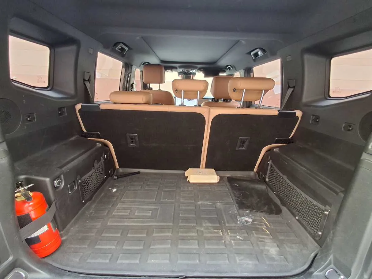 Car image 19