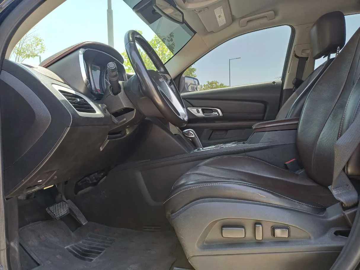Car image 12