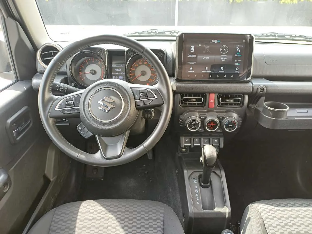 Car image 15