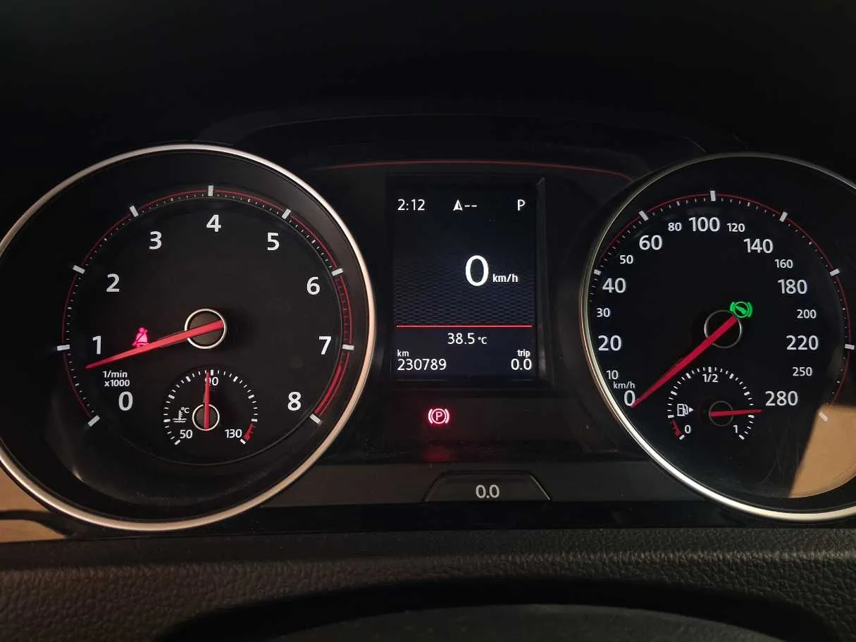 Car image 19