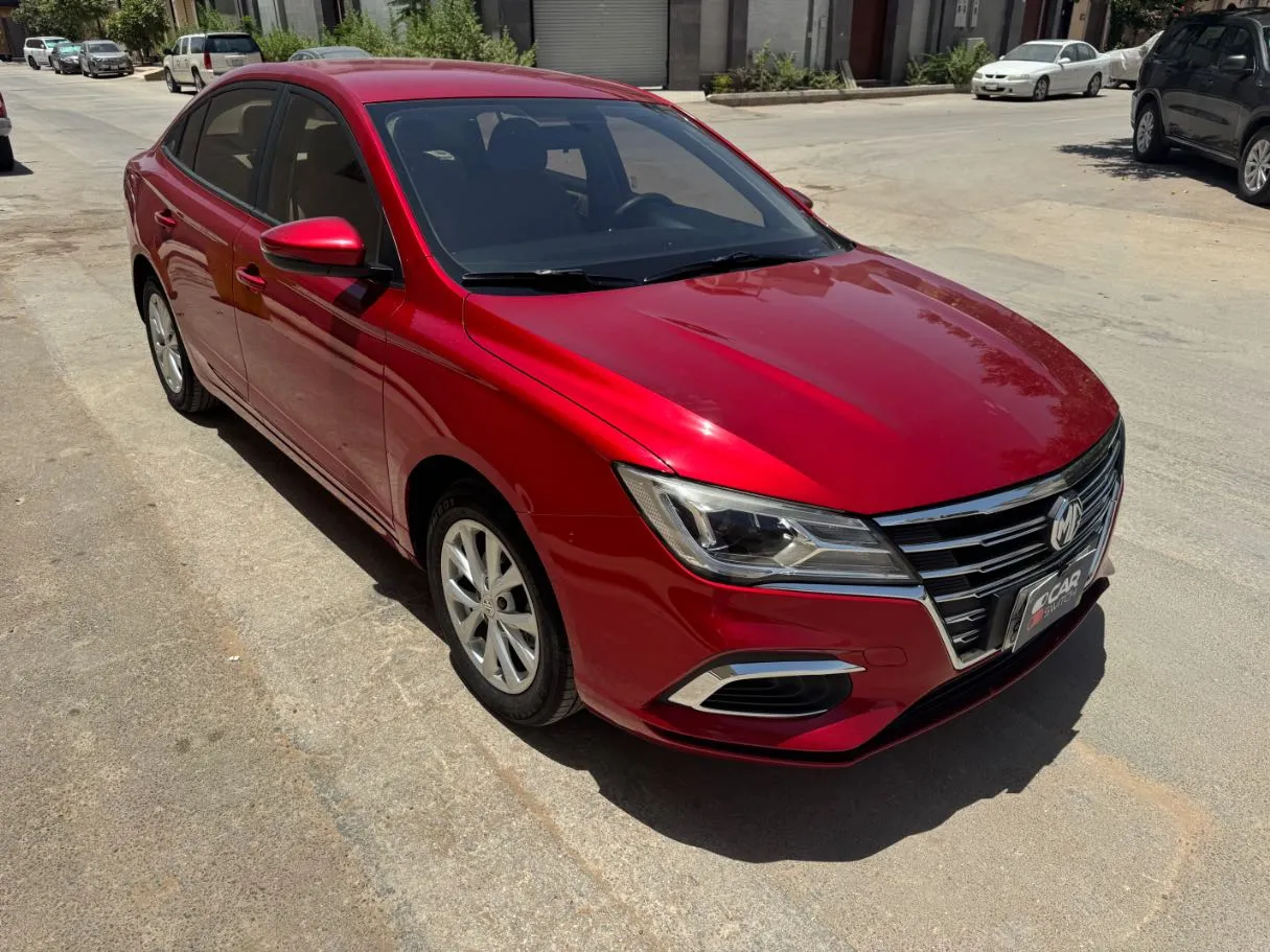 Car image 3