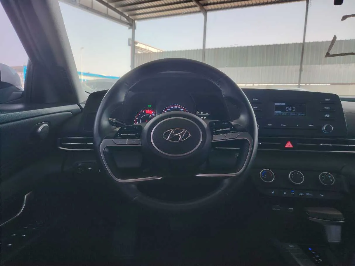 Car image 20