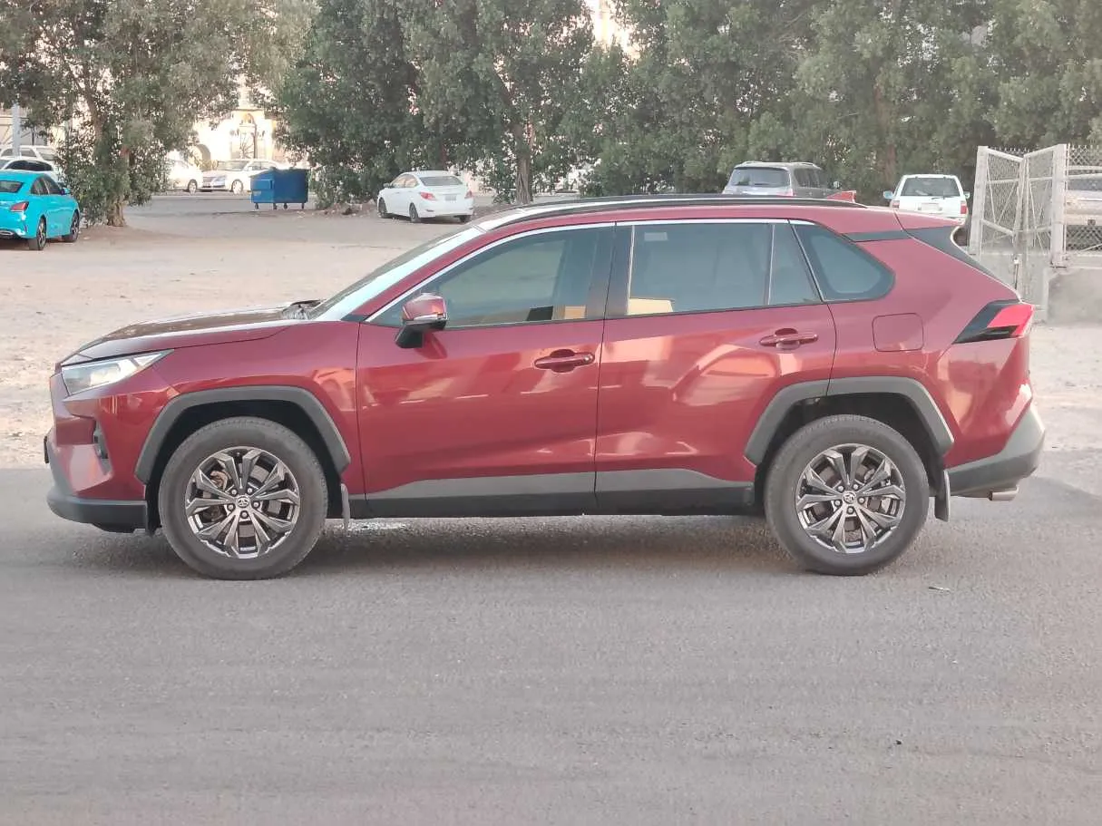 Car image 7