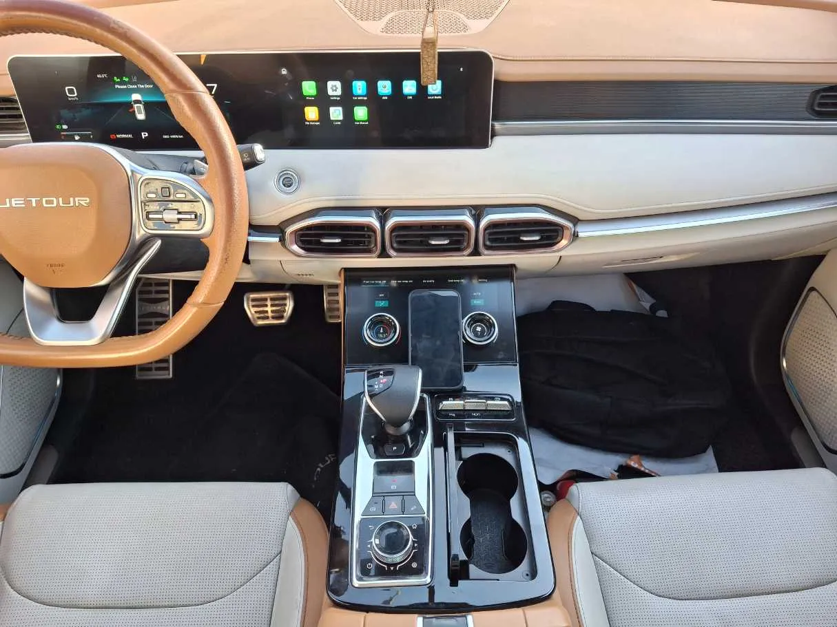 Car image 16