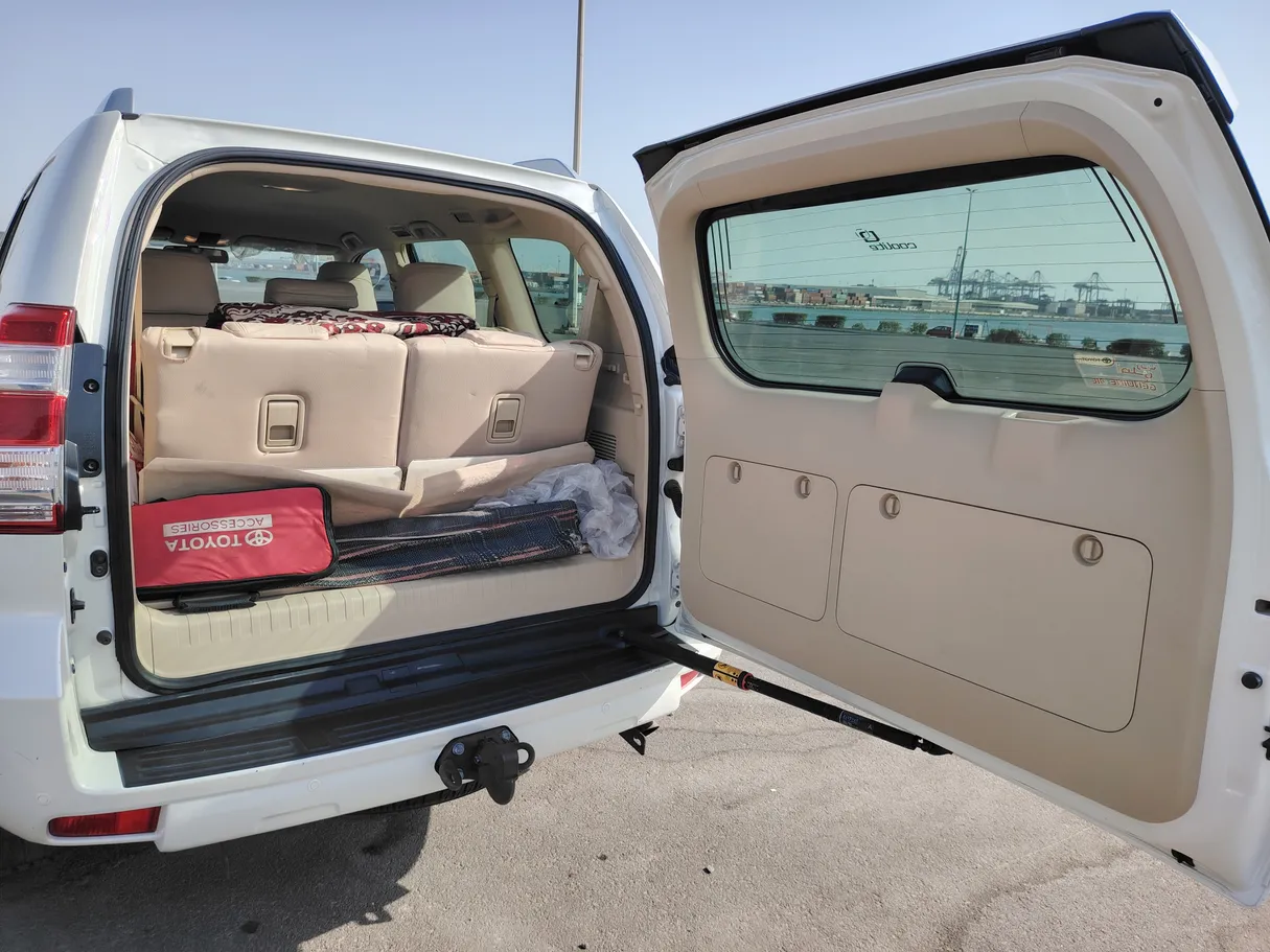 Car image 23