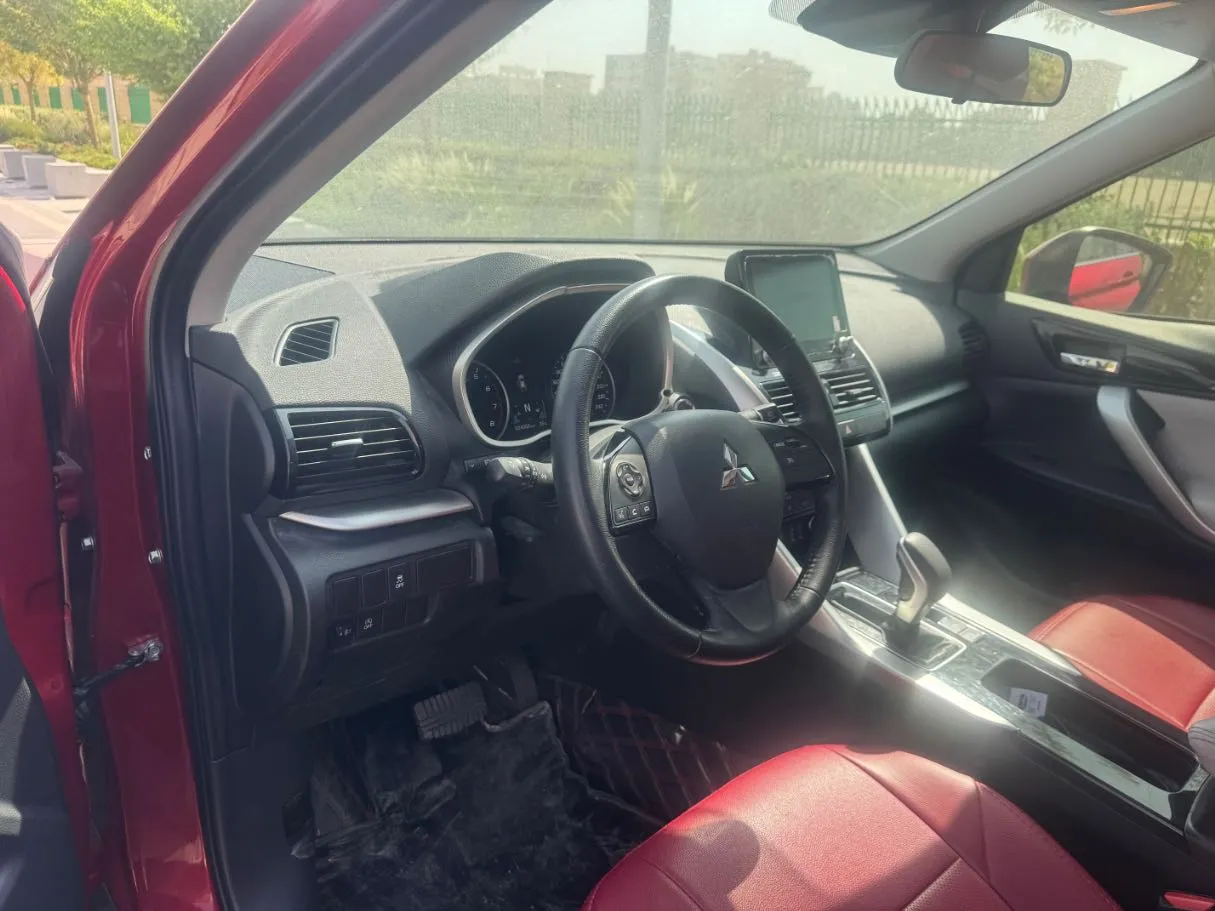 Car image 13