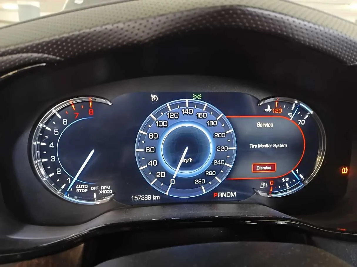 Car image 18