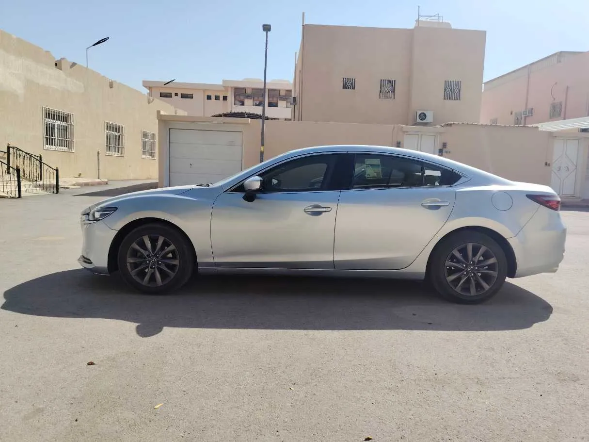 Car image 8