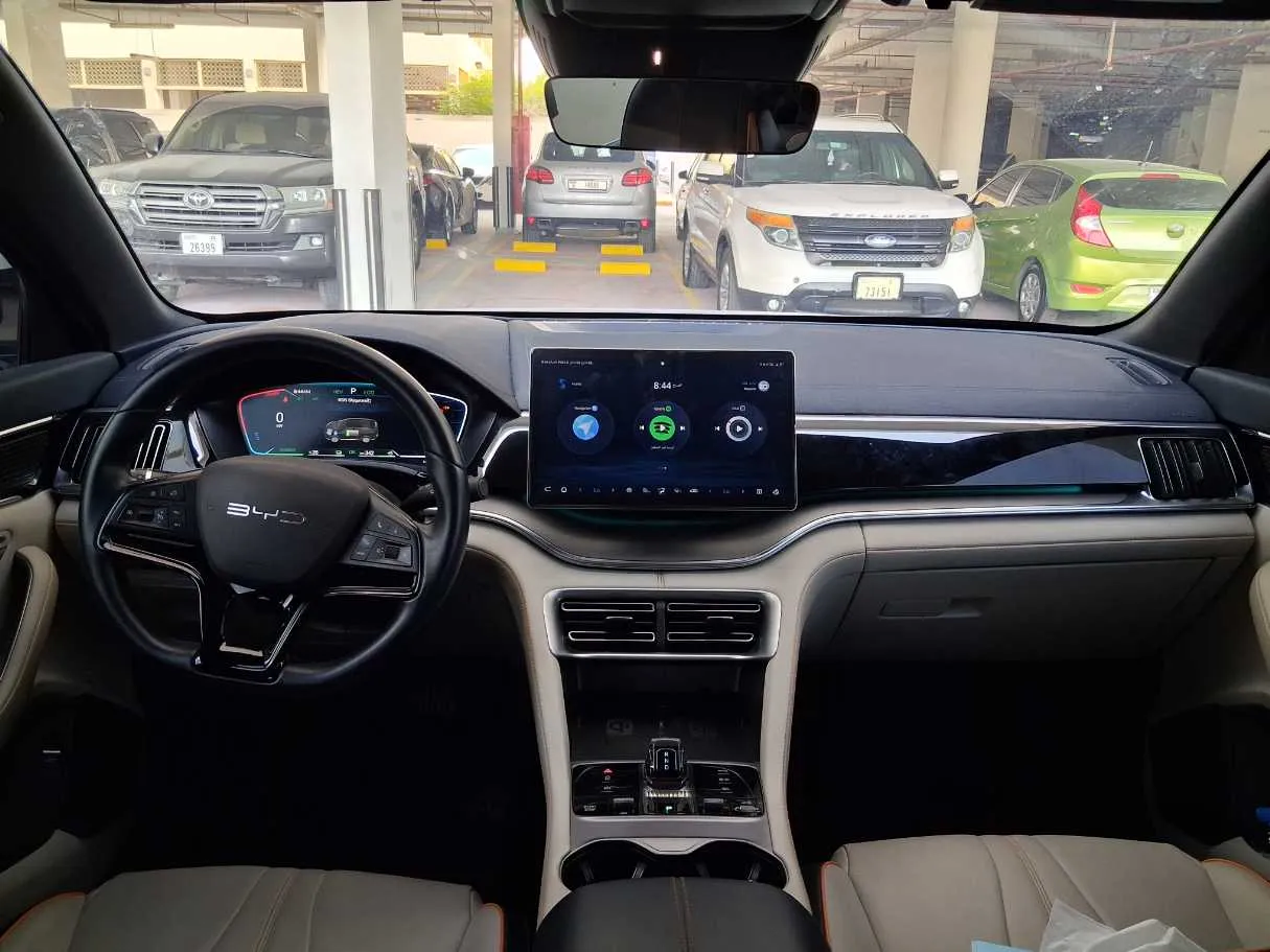 Car image 15