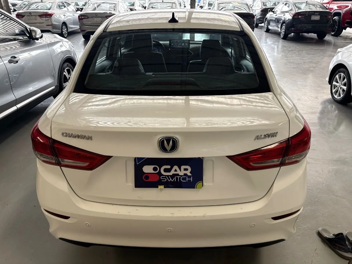 Car image 5
