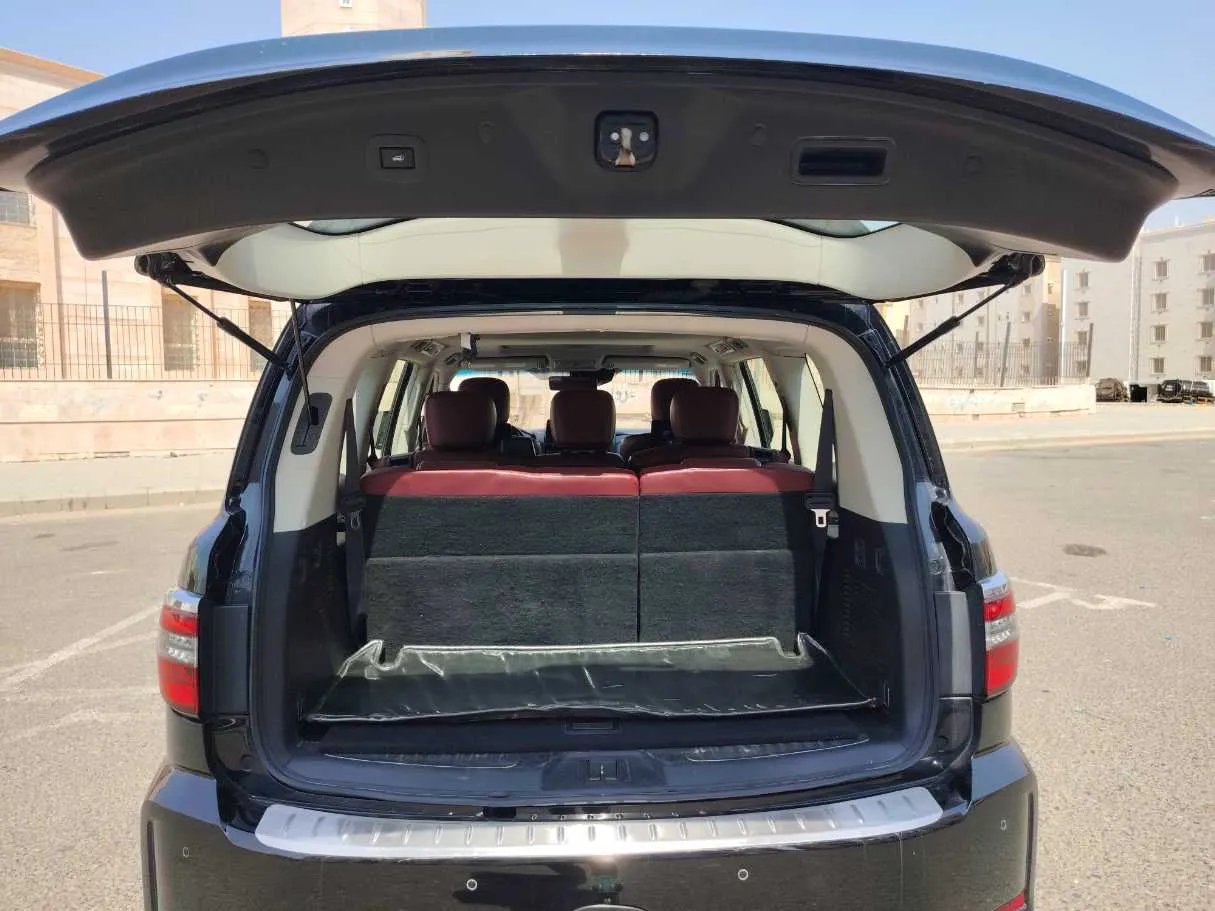 Car image 26