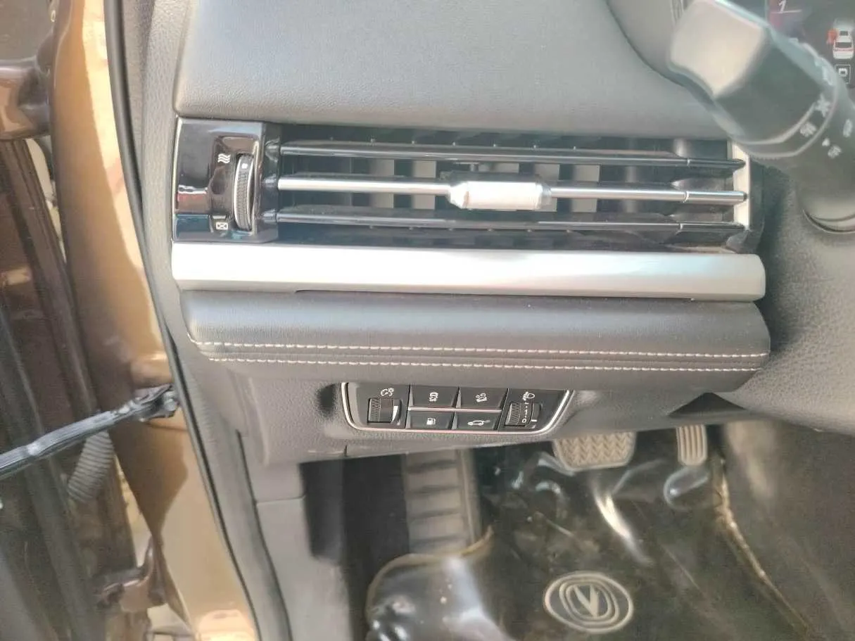 Car image 41