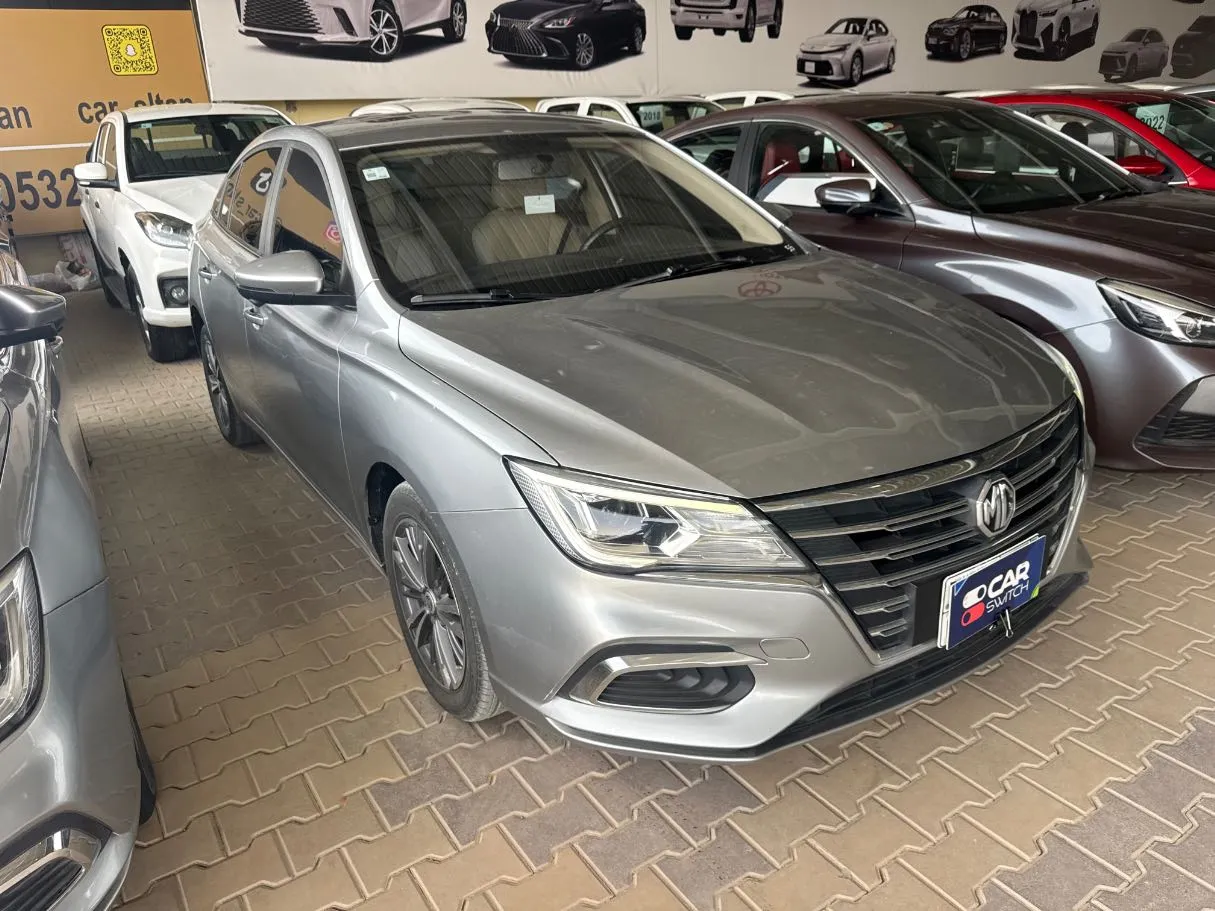 Car image 3