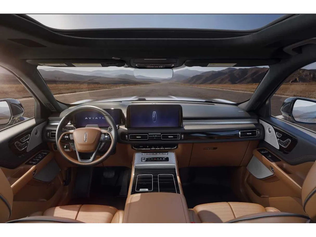 Car image 30