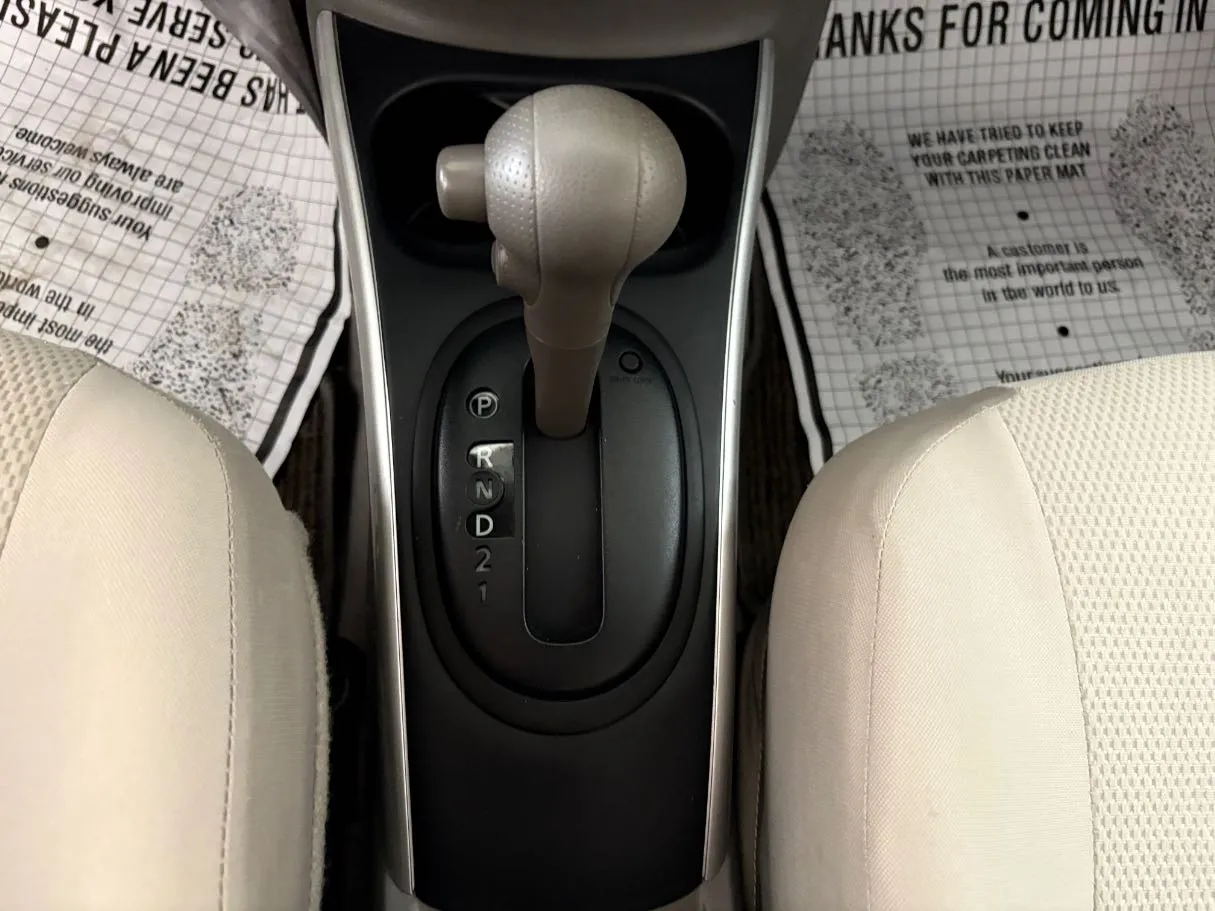 Car image 15