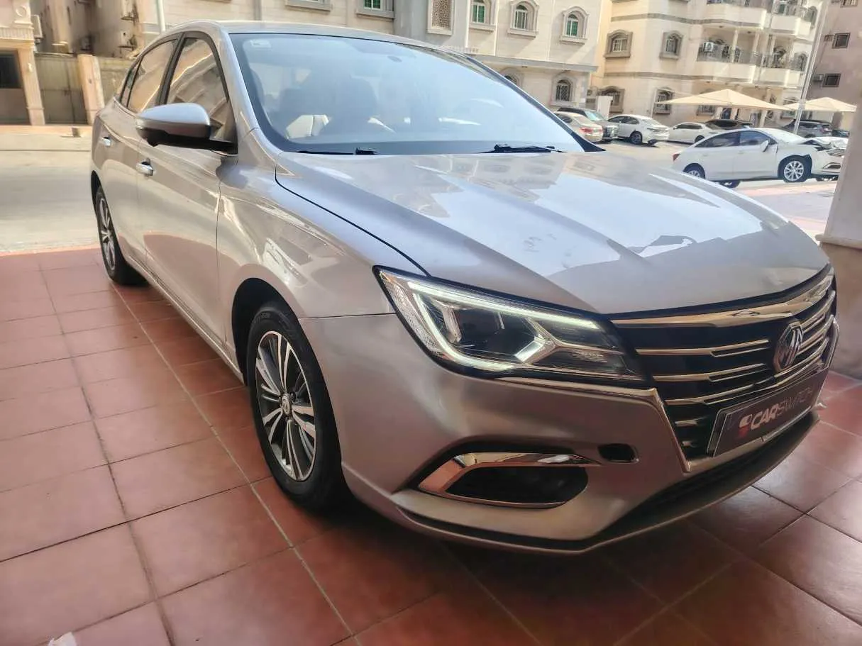 Car image 3