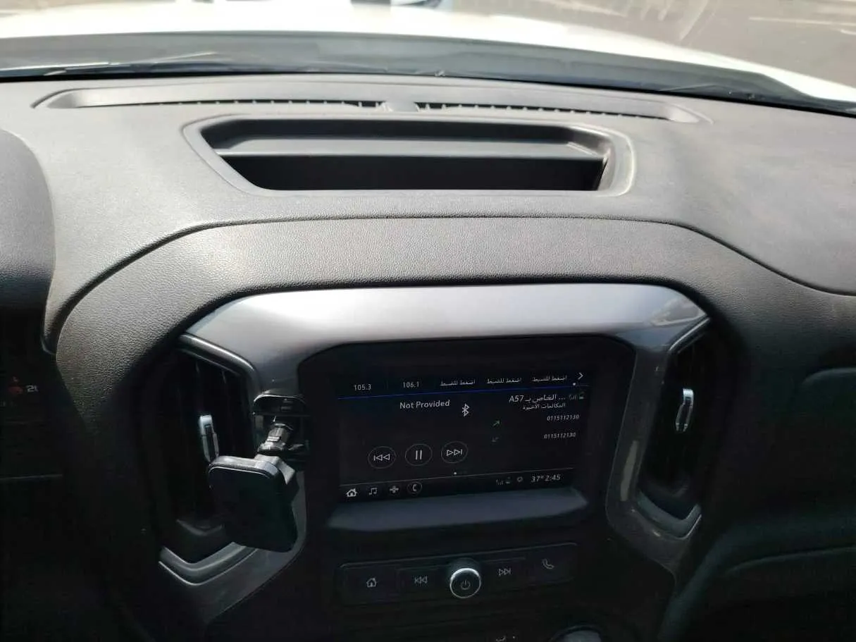 Car image 25