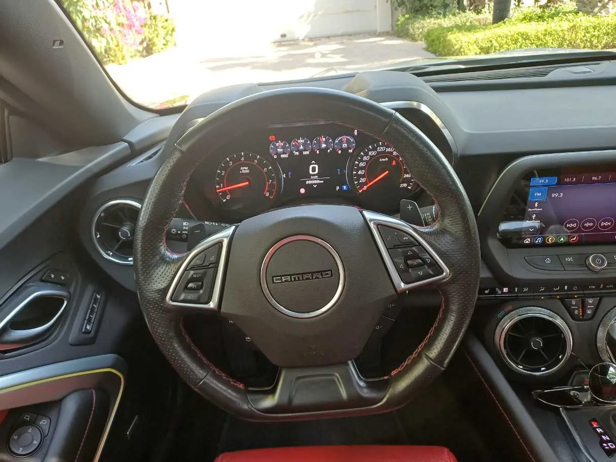 Car image 17