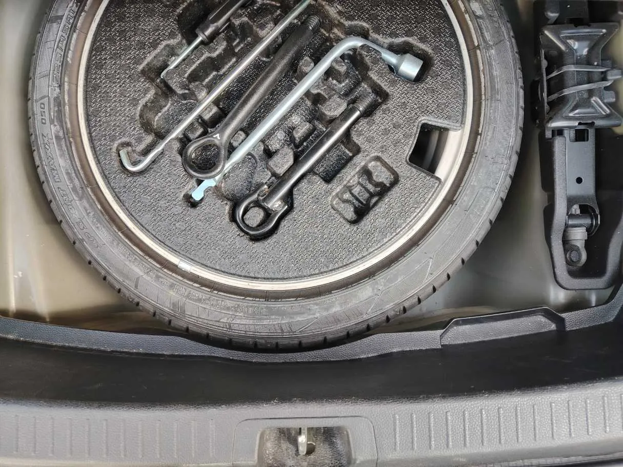 Car image 31