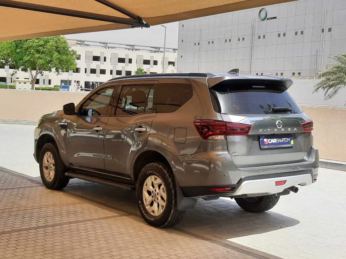 Car image 7