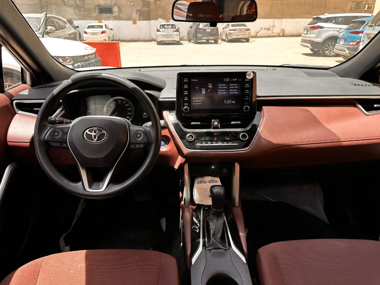 Car image 18