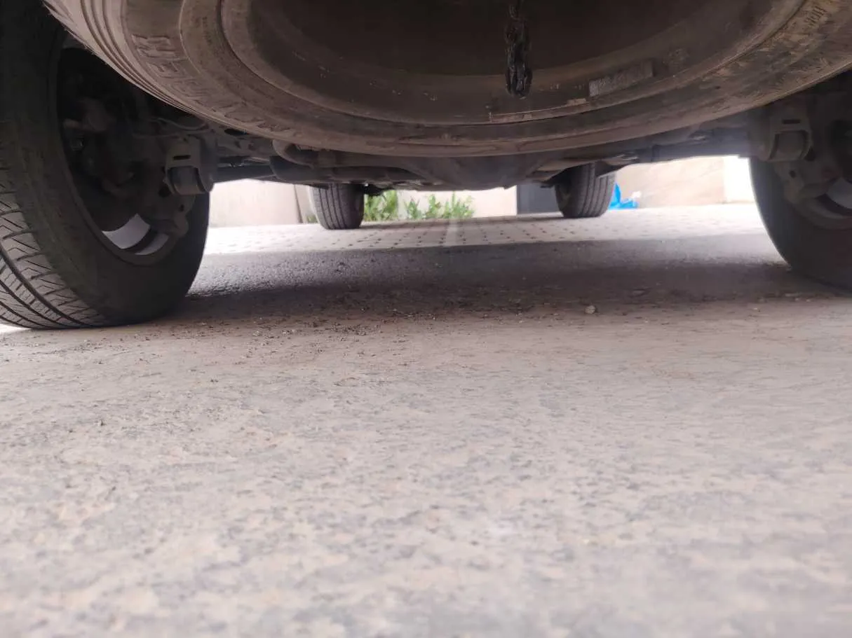 Car image 40