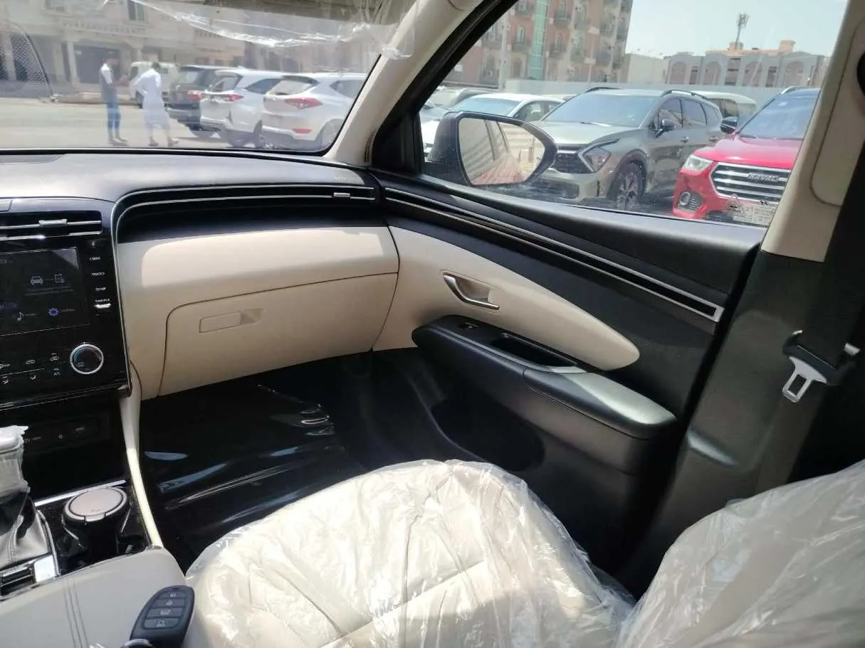 Car image 43