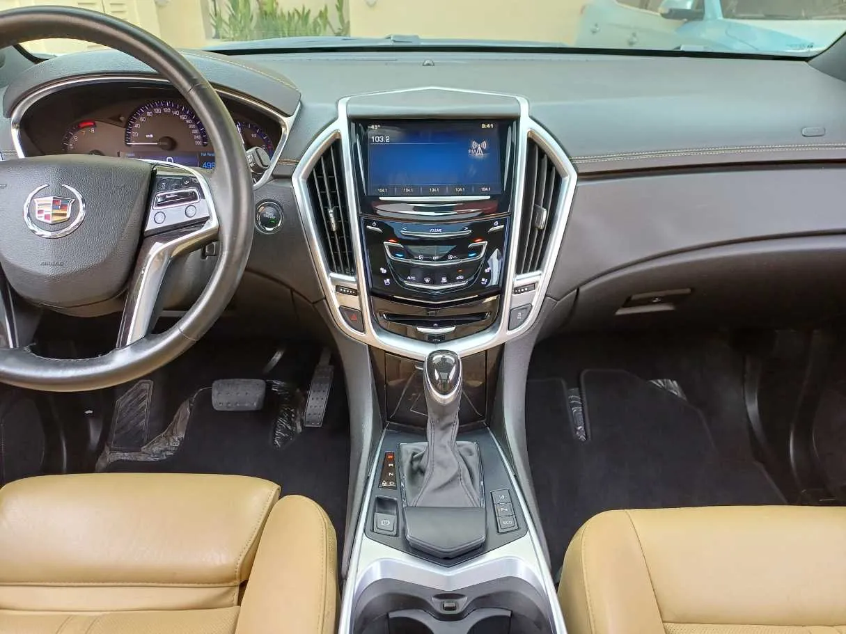 Car image 18
