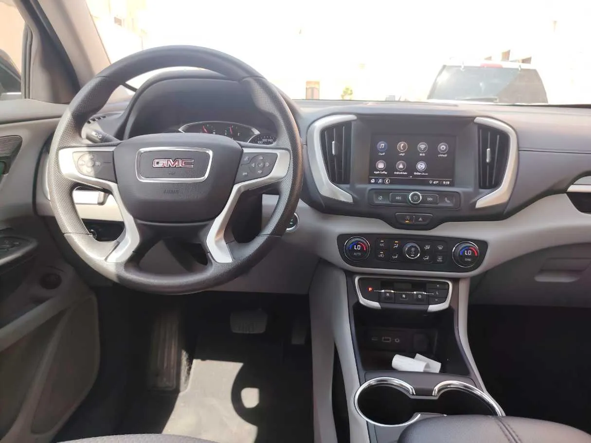 Car image 19