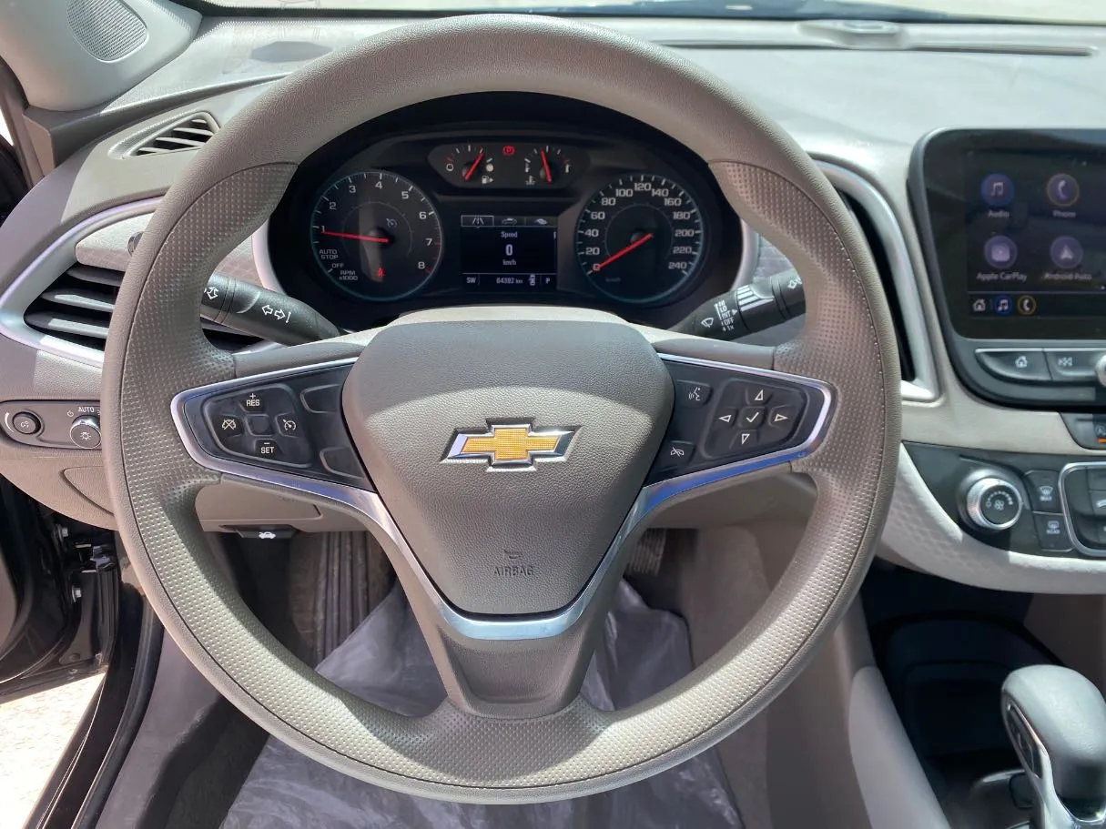 Car image 16