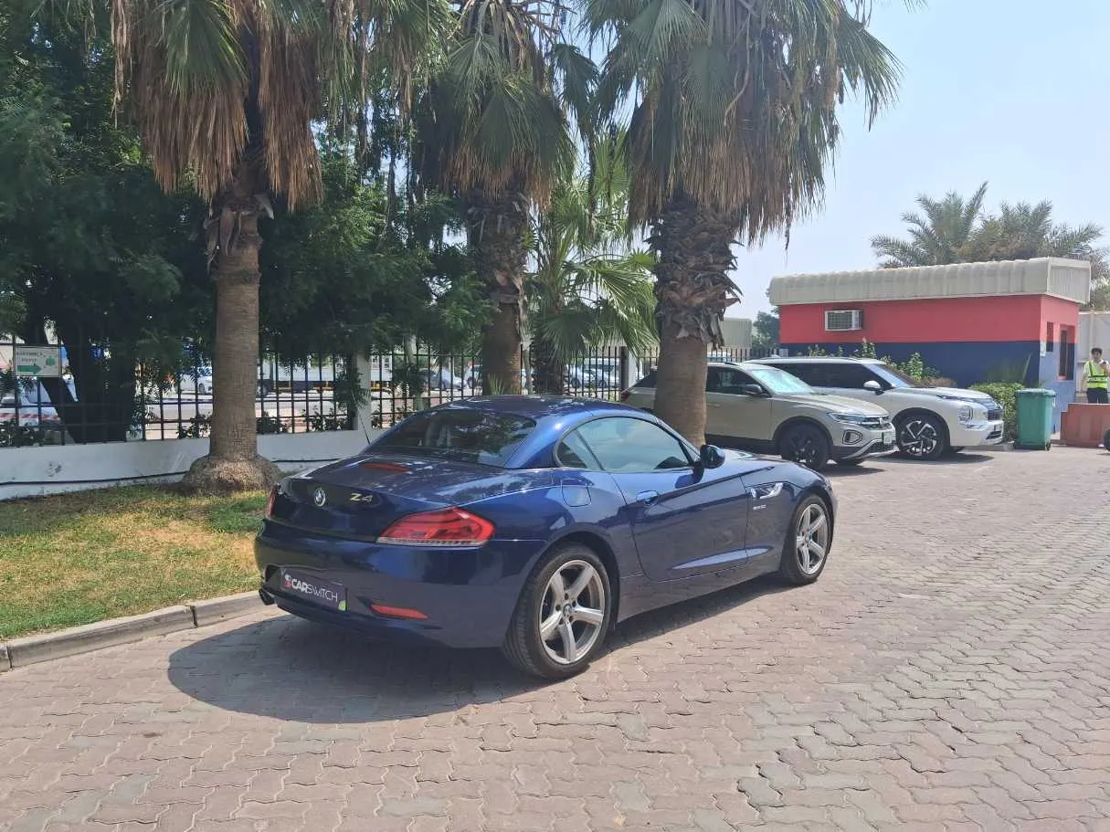 Car image 5