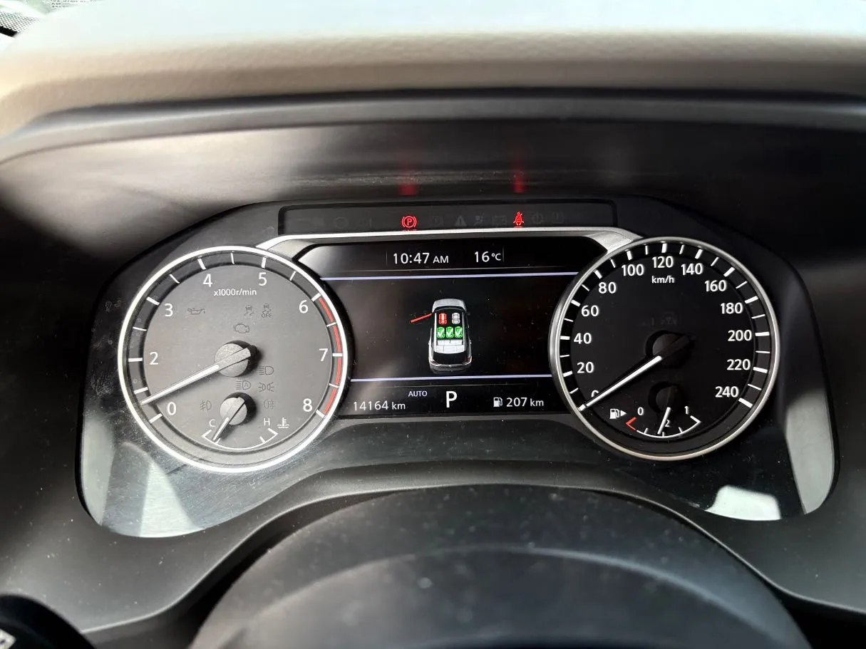 Car image 23