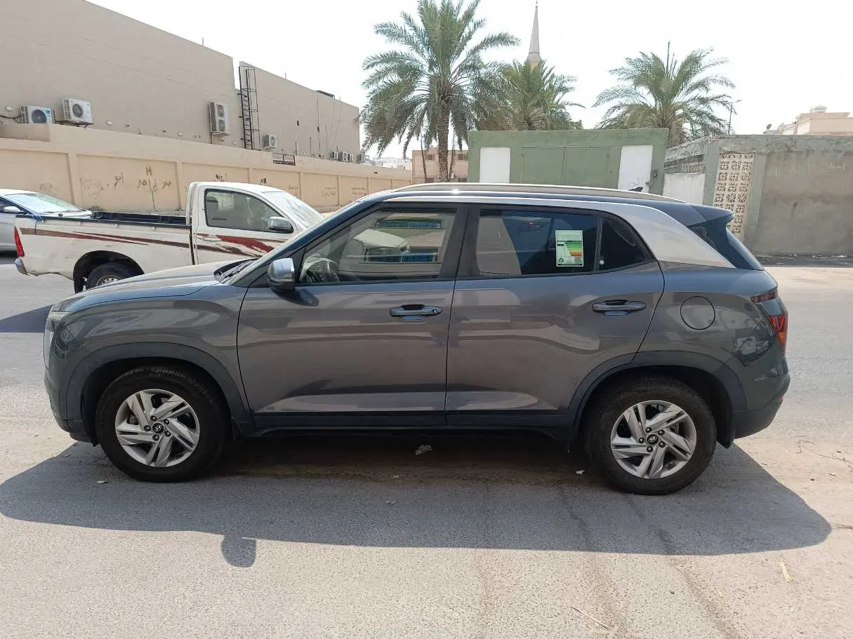 Car image 8